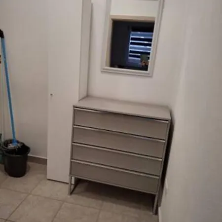 Schöne Vollausgestattete Monteurs- Gästewohnungen 6105 Apartment Leuna